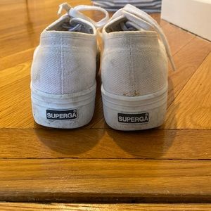 White Platform Supergas